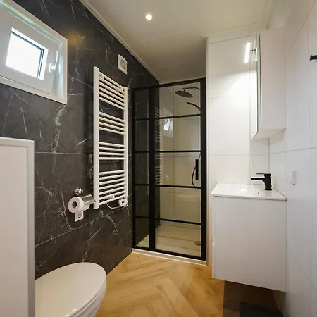 Luxe 'bold' Nabij Bos En Veluwemeer - 4 Pers Dom wakacyjny